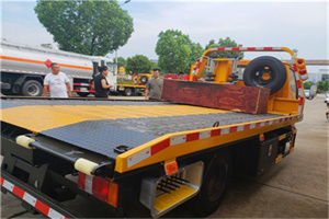 永福附近拖车电话号码服务