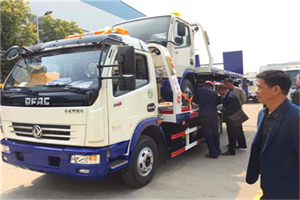 永福汽车道路救援拖车价格